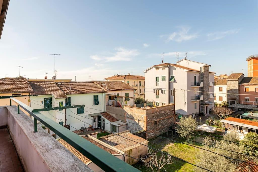 Chic Italian Escape - Casa Vacanze Lorusso Montecatini Terme Exterior photo