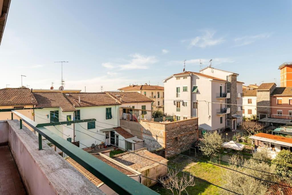 Chic Italian Escape - Casa Vacanze Lorusso Montecatini Terme Exterior photo